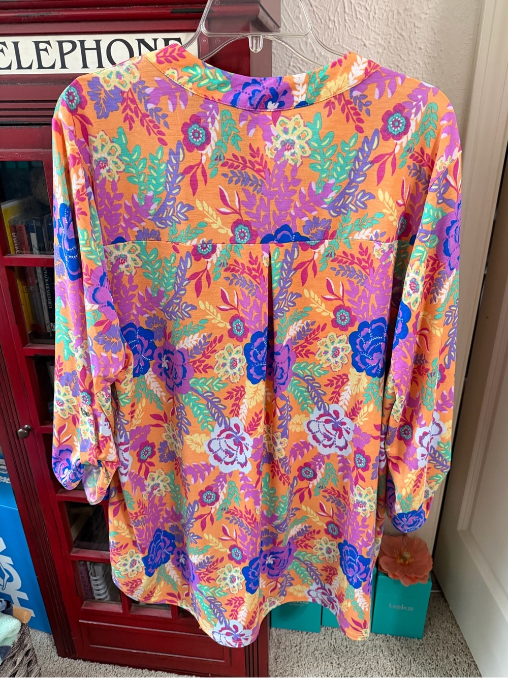 Dear Scarlett Orange Floral V-Neck Tunic Top Size 2X - Picture 2 of 3